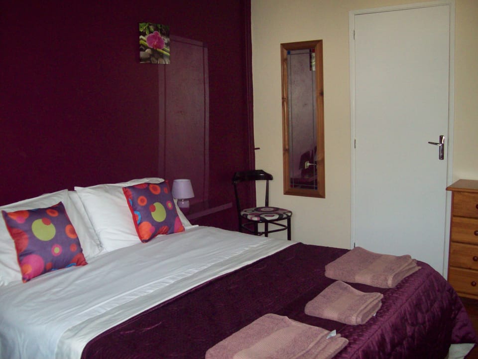 Grand Double Room | Memory foam beds, free WiFi, bed sheets