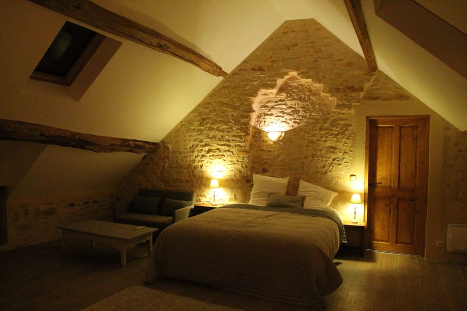 Comfort Room, Multiple Beds (Mésange) | Cribs/infant beds, rollaway beds, free WiFi, bed sheets