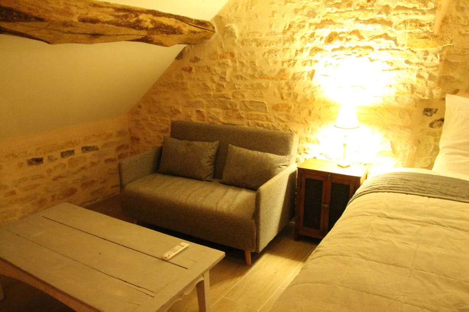 Comfort Room, Multiple Beds (Mésange) | Cribs/infant beds, rollaway beds, free WiFi, bed sheets