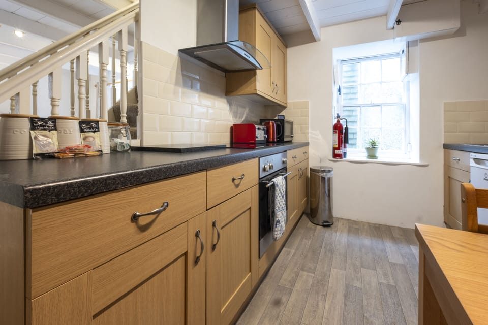 Cottage, Private Bathroom | Private kitchen