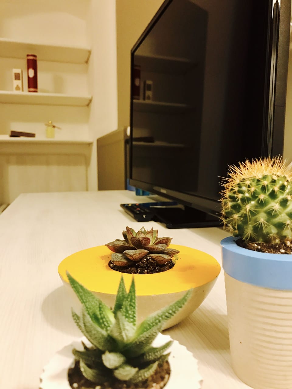 Apartment, 1 Bedroom | Living room | Flat-screen TV