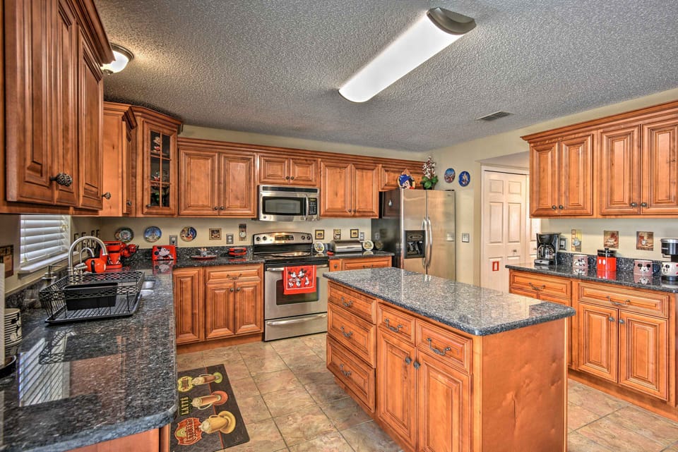 Kitchen | Cooking Basics | Coffee Maker | Toaster | 1st Floor