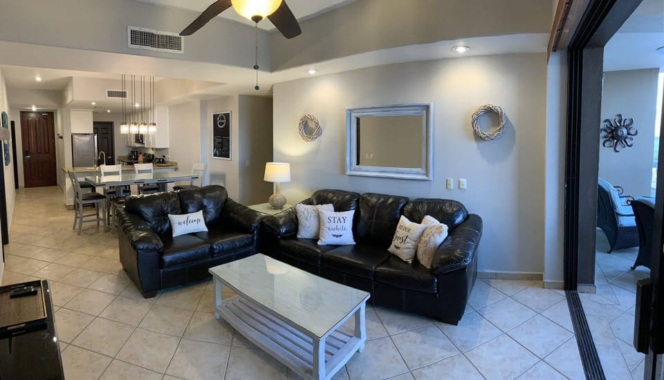 Living Room, Open Kitchen/Dinning (Sits 7)