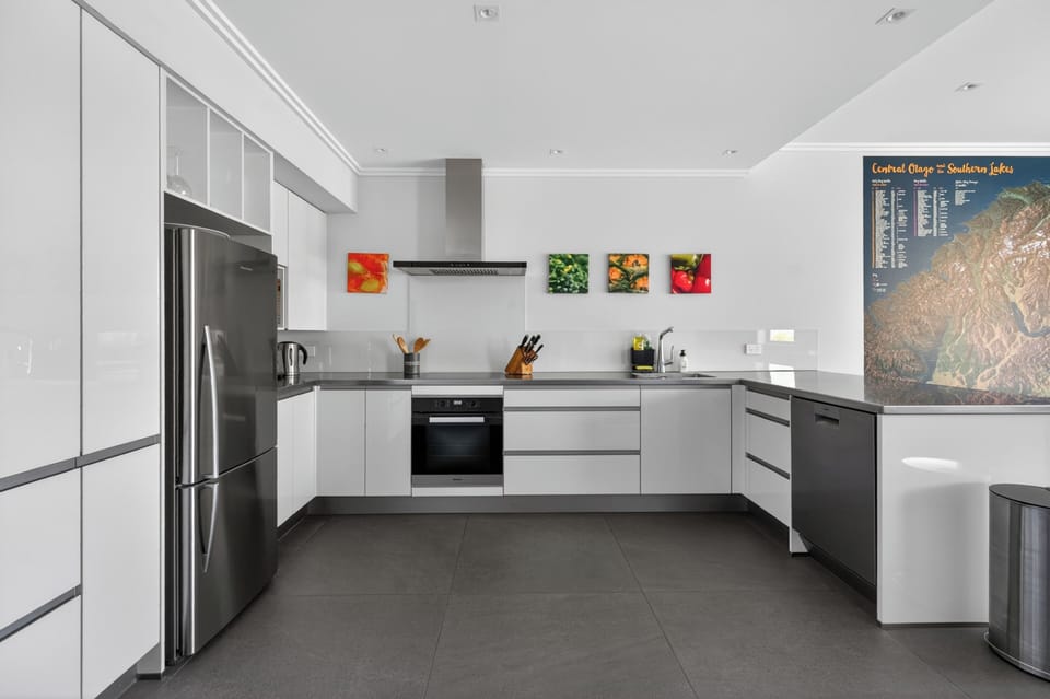 Large fully equipped kitchen.  Miele, AEG, Fisher & Paykel appliances 