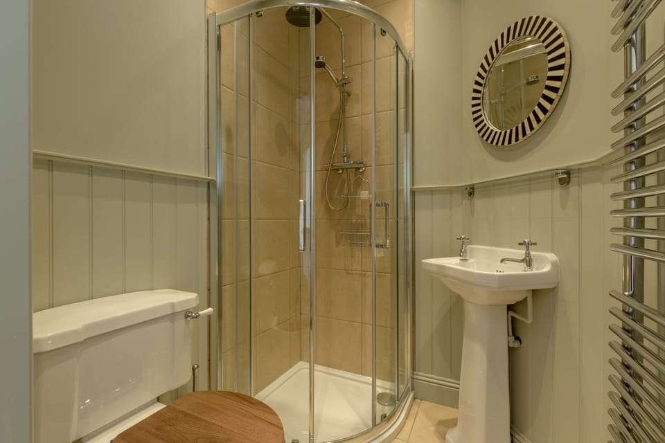 En Suite Shower Room