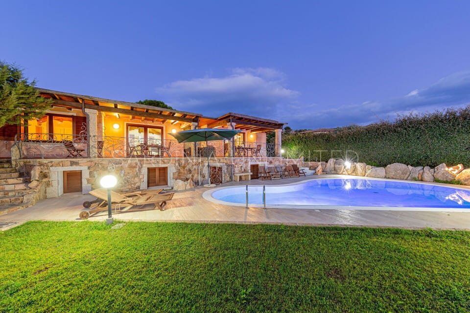 Building Exterior, Pool