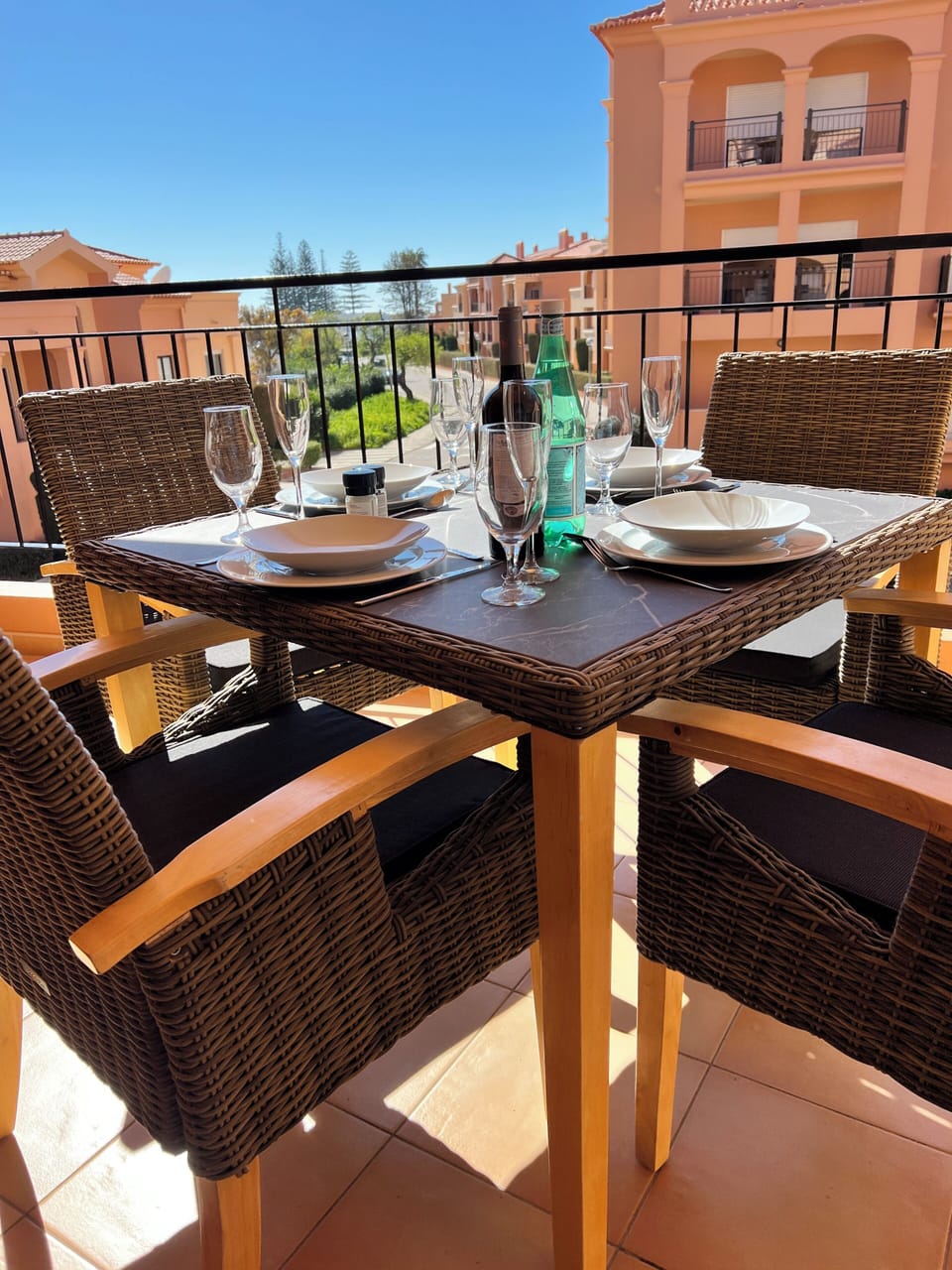 Comfortble Dining Terrace off the kitchen