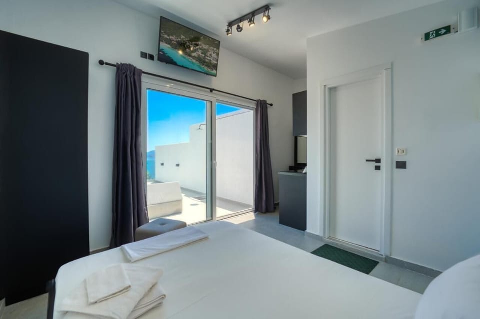 Akrogiali Apartments Bed and Breakfast in Peloponnese, Western Greece and the Ionian