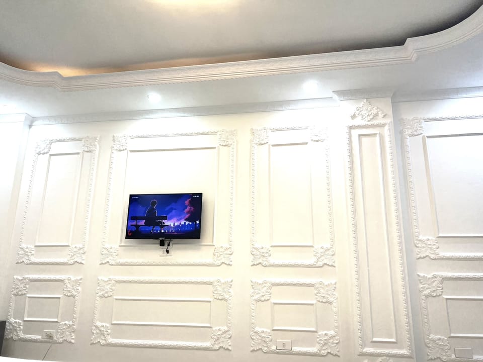 Superior Double Room | Living area | Flat-screen TV
