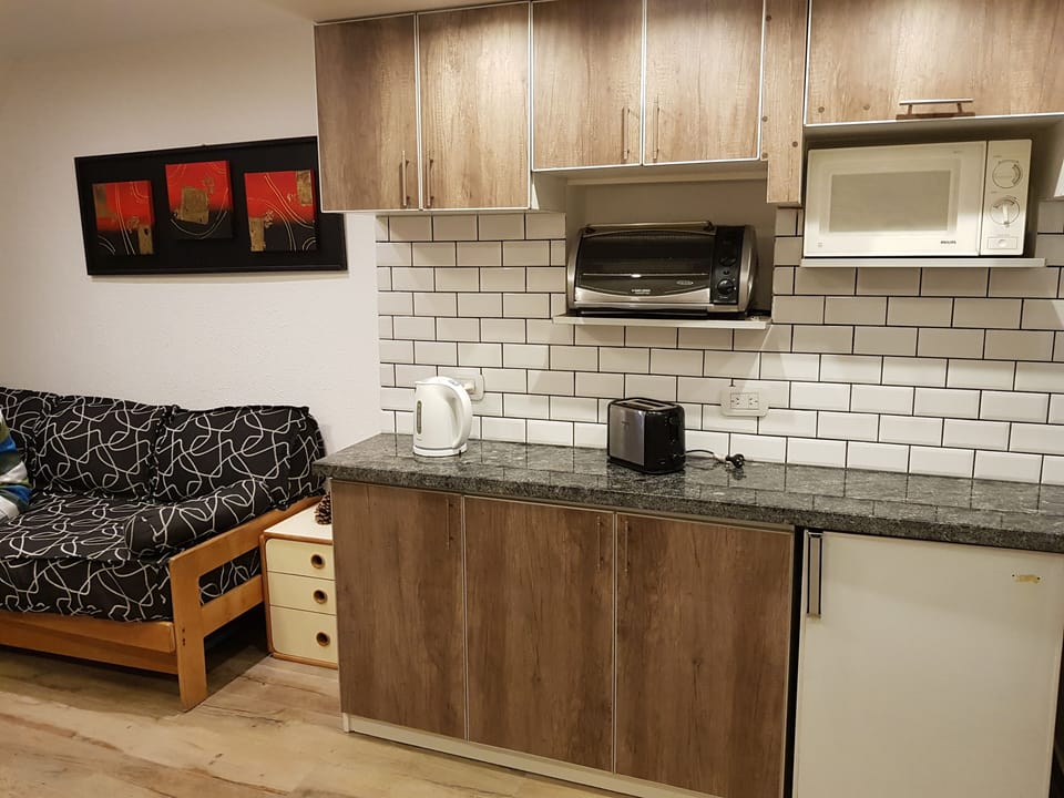 Apartment, 2 Bedrooms | Private kitchen | Fridge, oven, stovetop, coffee/tea maker