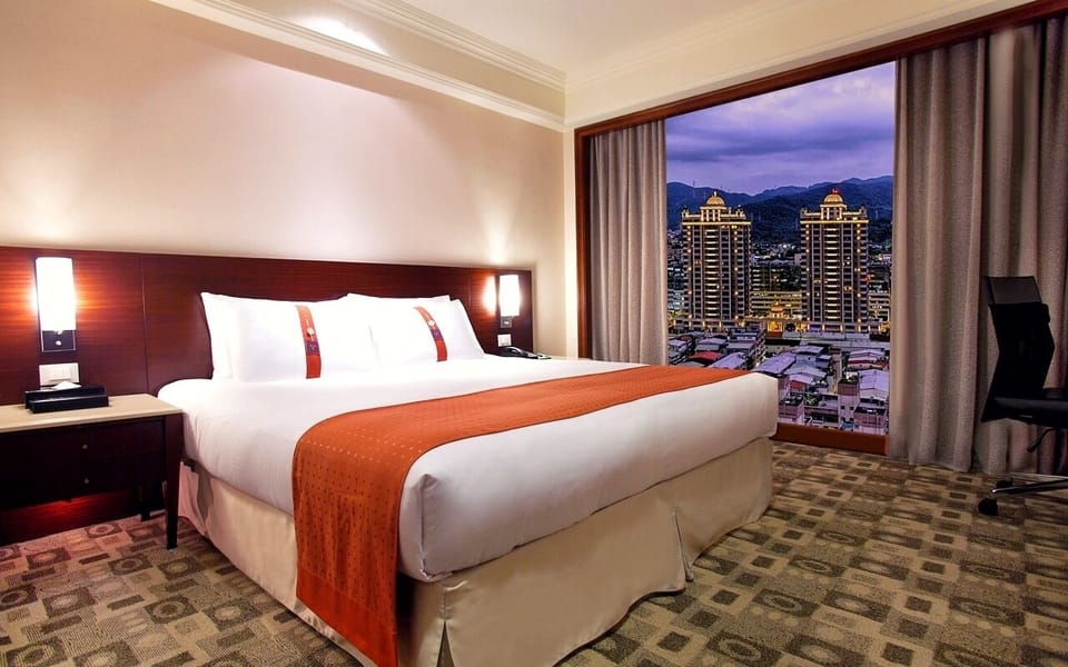 Executive Quadruple Room, 2 Bedrooms | Minibar, desk, blackout drapes, soundproofing
