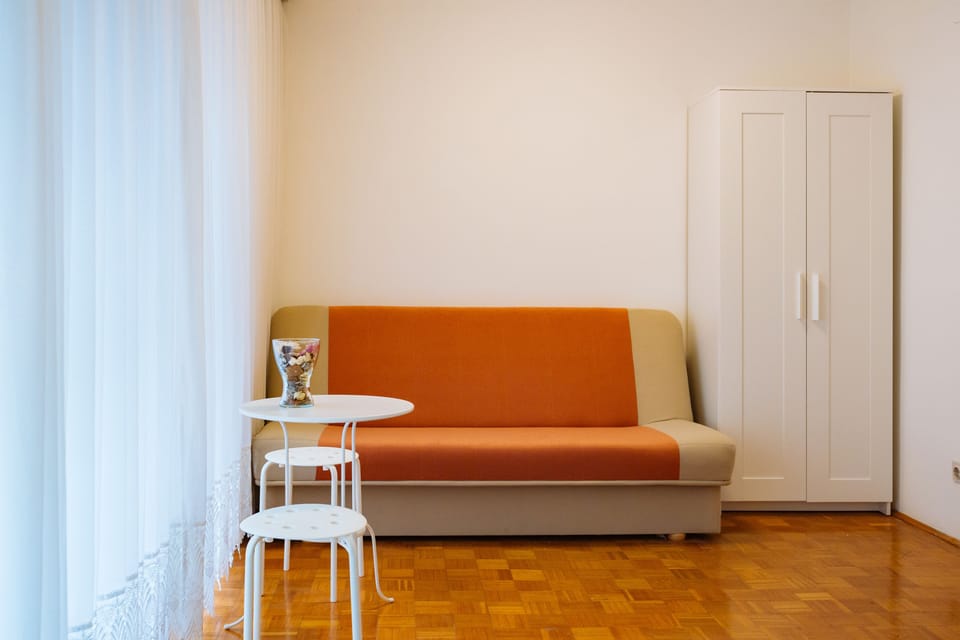 Family Room, Shared Bathroom | Living area