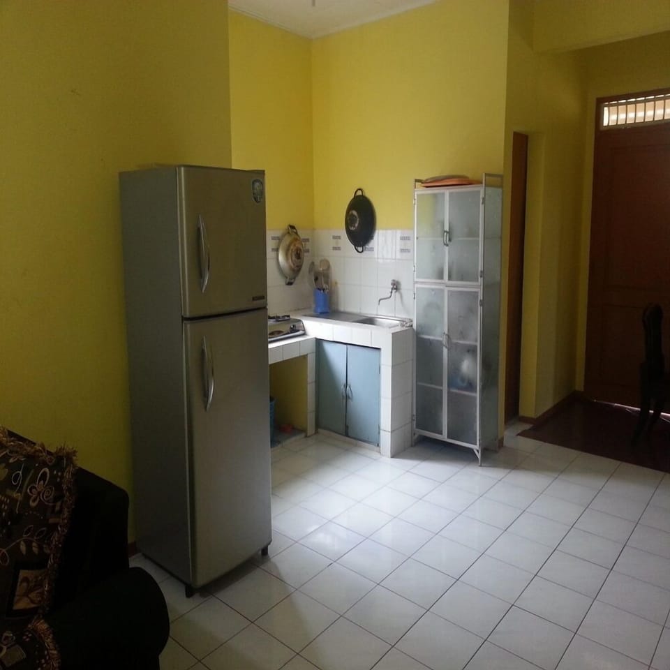 Villa, 2 Bedrooms | Private kitchenette | Fridge, stovetop, cookware/dishes/utensils