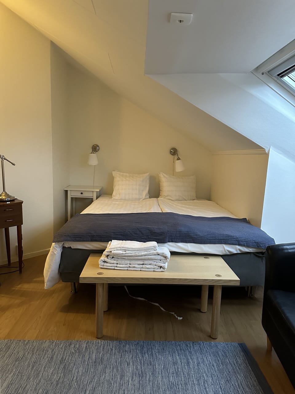 Double Room | Blackout drapes, free cribs/infant beds, free WiFi, bed sheets