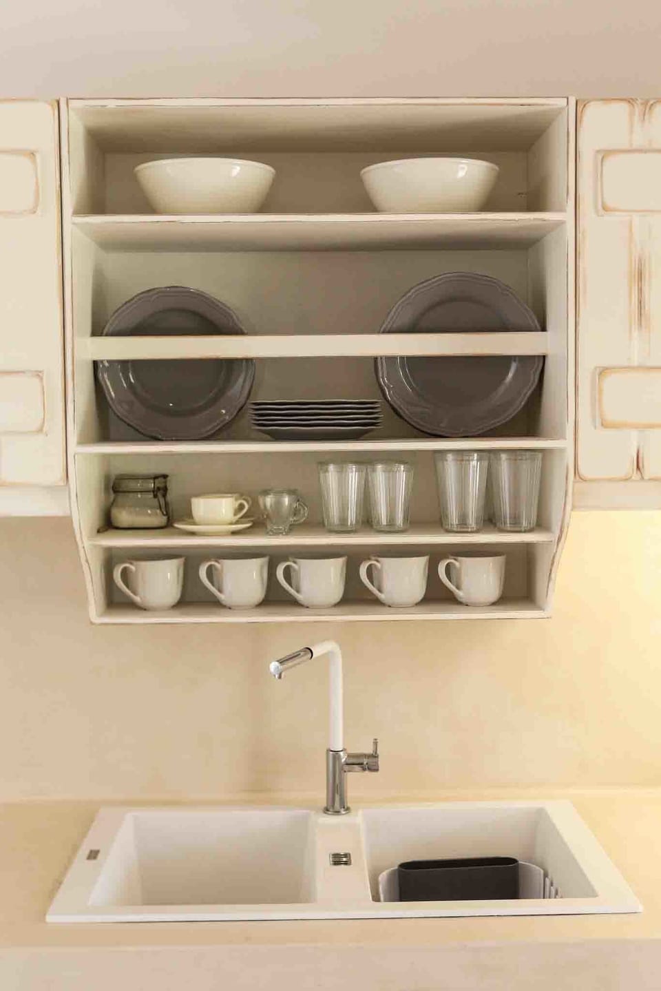 Deluxe House, 2 Bedrooms | Private kitchen | Fridge, oven, stovetop, espresso maker