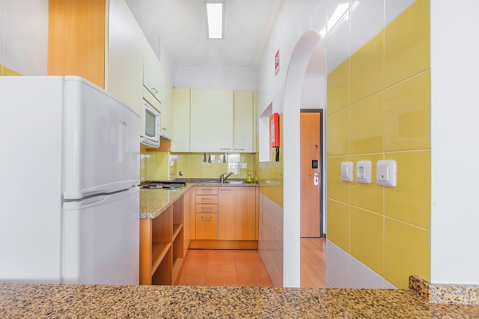 Shared Dormitory, Women only, Shared Bathroom (1 Bed in a 4-Bed Dorm) | Private kitchen