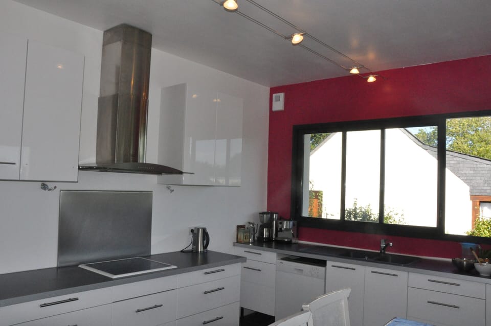 the kitchen is large and very well equiped