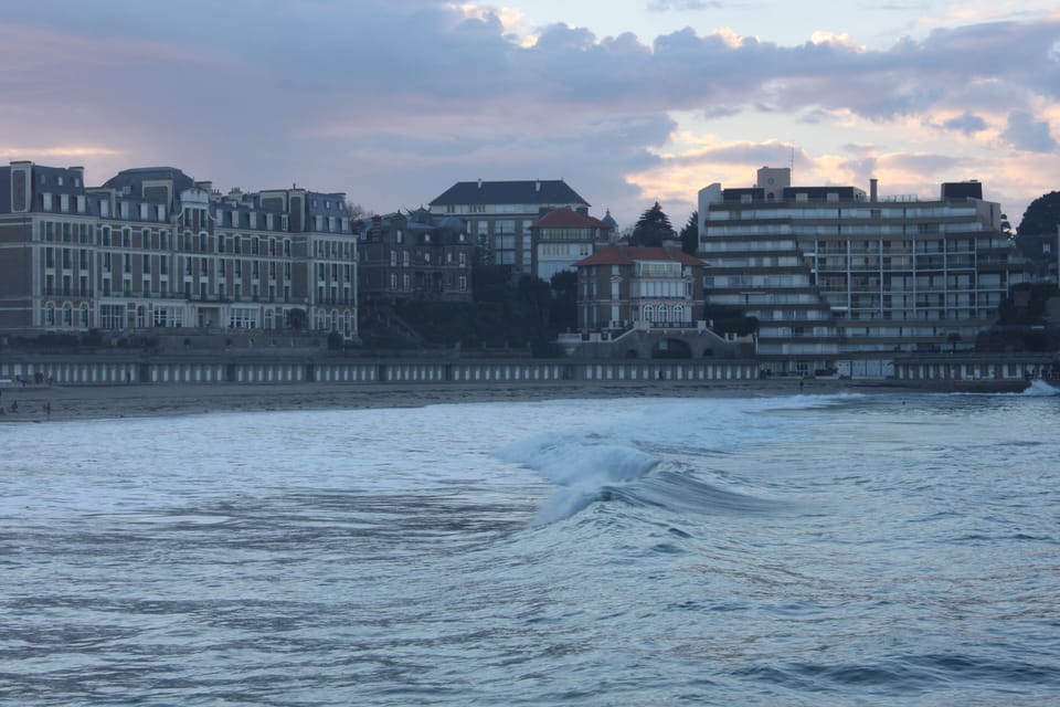 Dinard, Apartment 6 people, Sea view, Immediate access to the beach Apartment in Dinard
