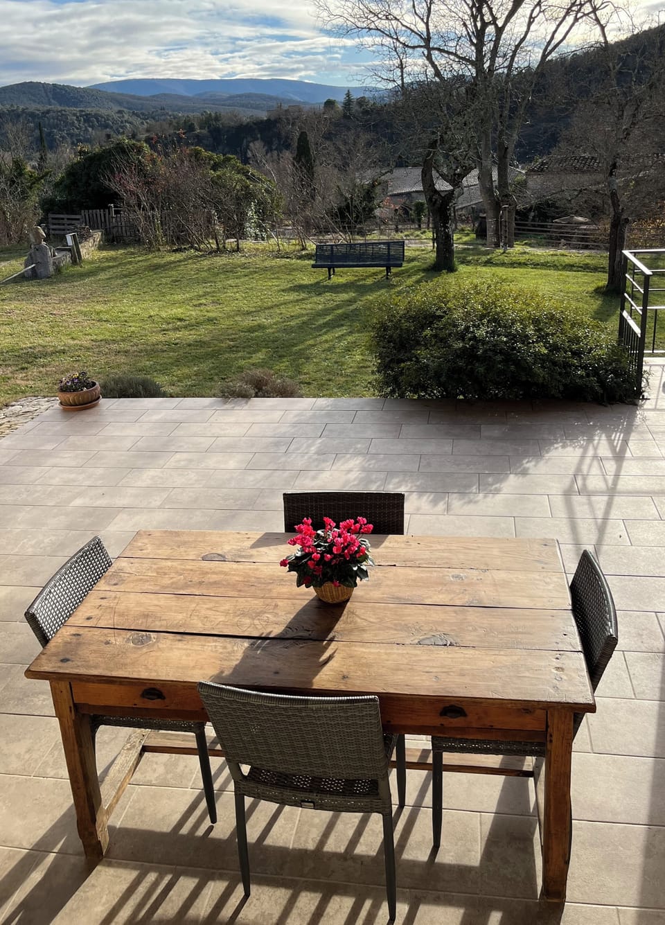Outdoor dining