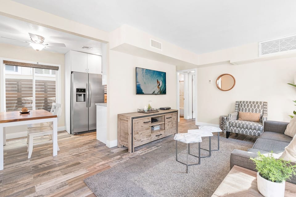 The open floor plan allows for easy hangouts.
                