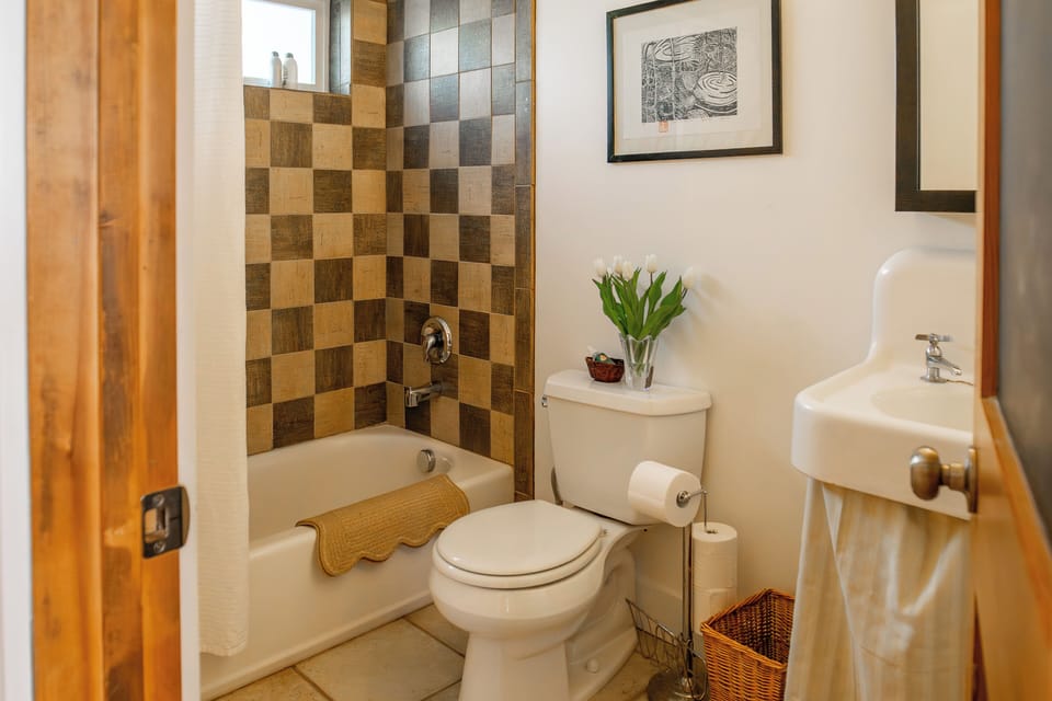 Full Bathroom on main floor.