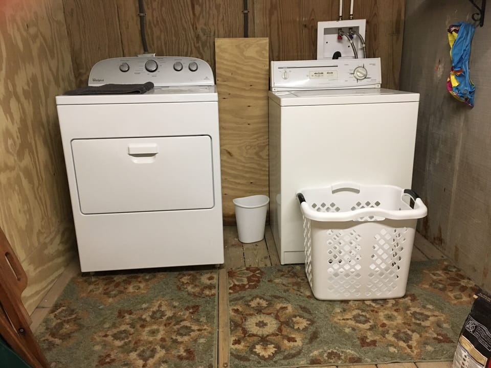 Full size washer & Dryer (downstairs)