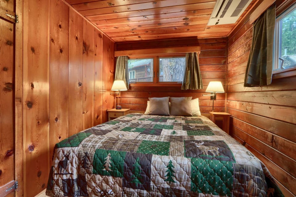 Bedroom two with a Full bed