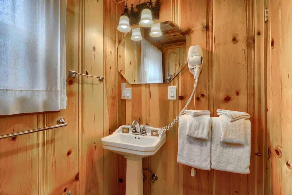 Full bathroom