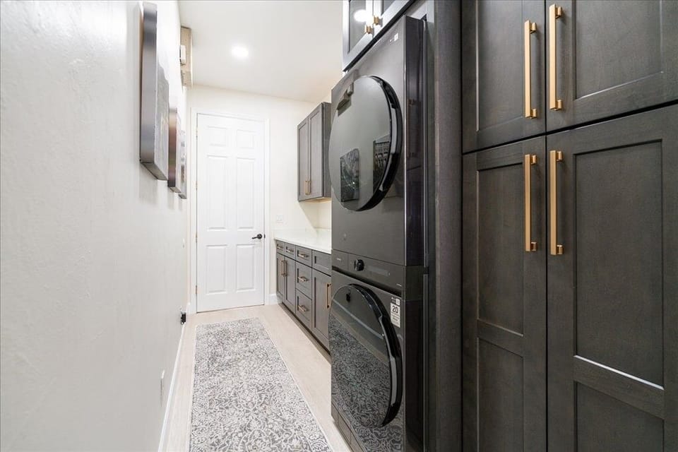Large capacity washer/dryer