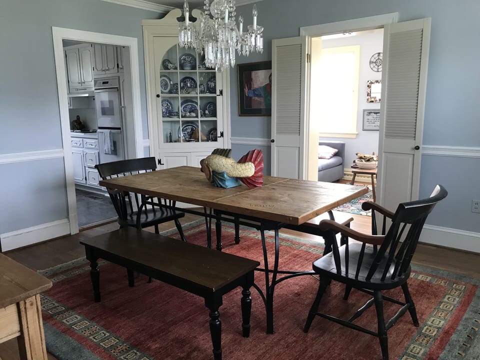 Spacious dining room with amazing table 