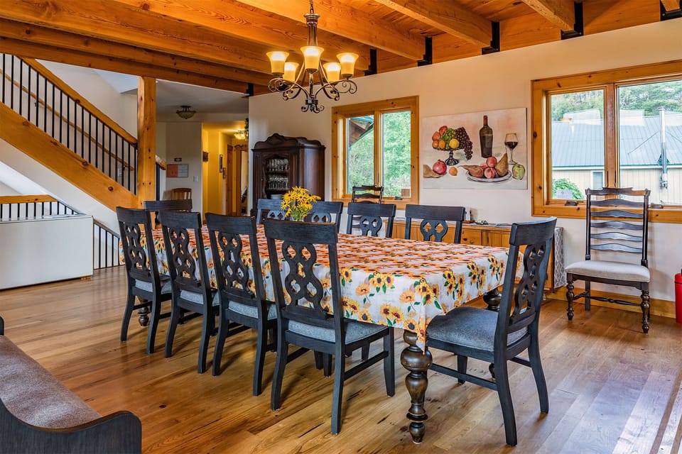 Dining room table seats 10, other tables can add more!