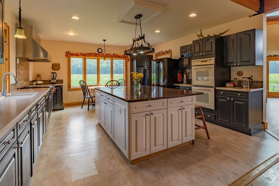Double Wall oven, top is convection