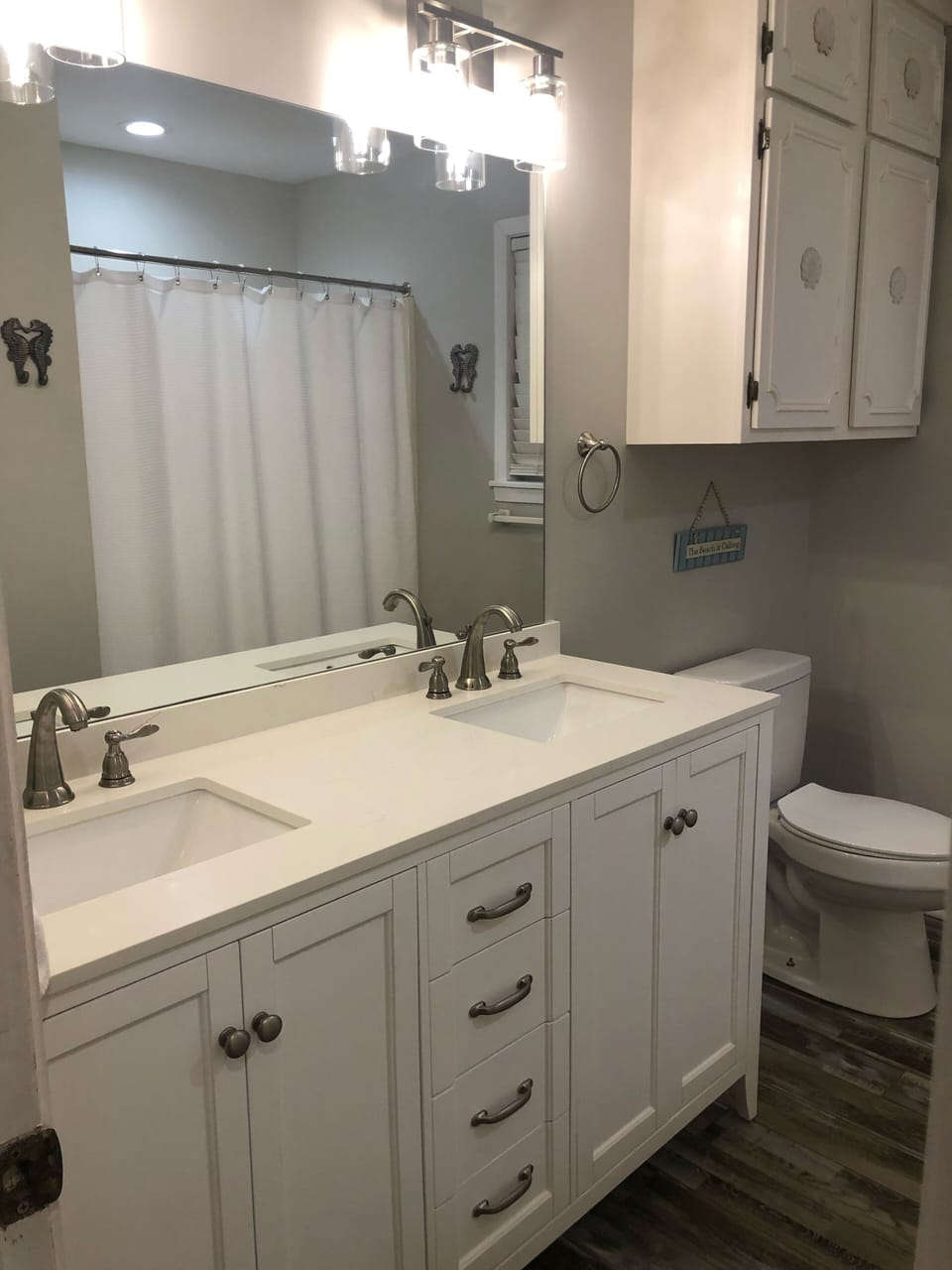 2nd bath, double vanity