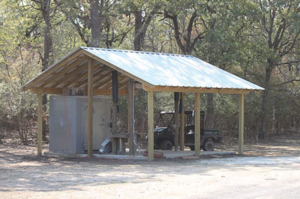 skinning rack to lease with headquarters