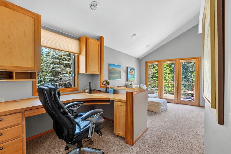 Large built in desk area in Master Suite! 