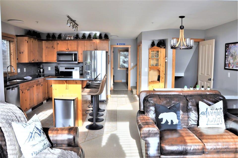 Comfortable great room layout