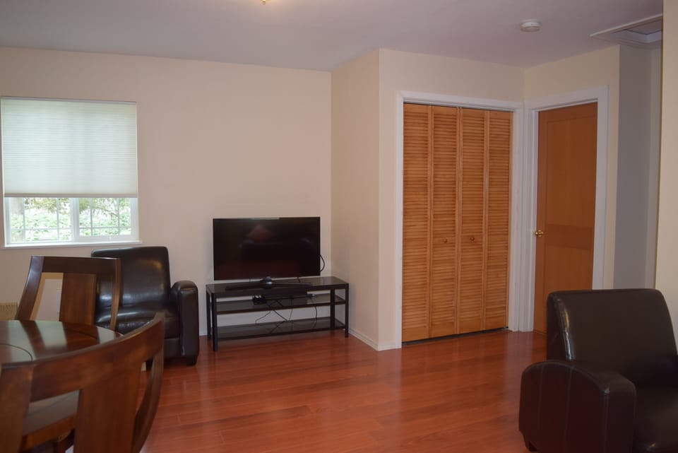 TV/Laundry and Dinning Table