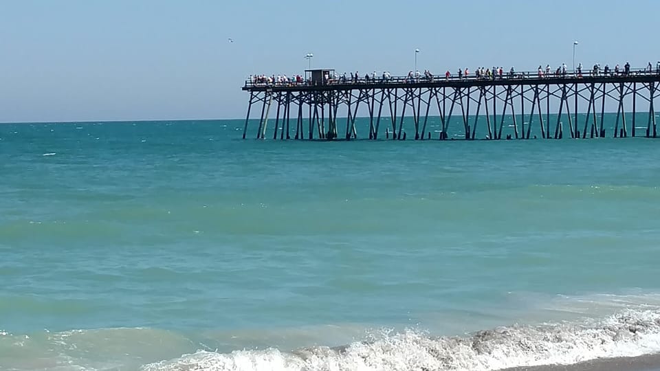 Only 1 block ocean-front walk to Pier and Pier Shop and games (pool tables too)!