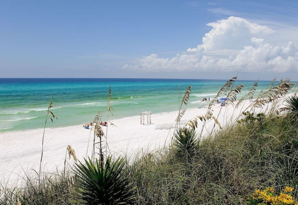 500 Feet of Tops'l Private Beach