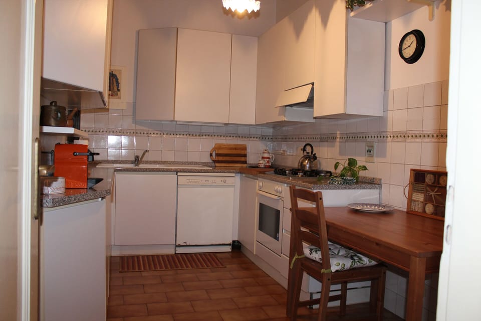 Good sized kitchen with large window and well equipped