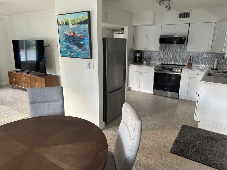 Dining area / kitchen area 