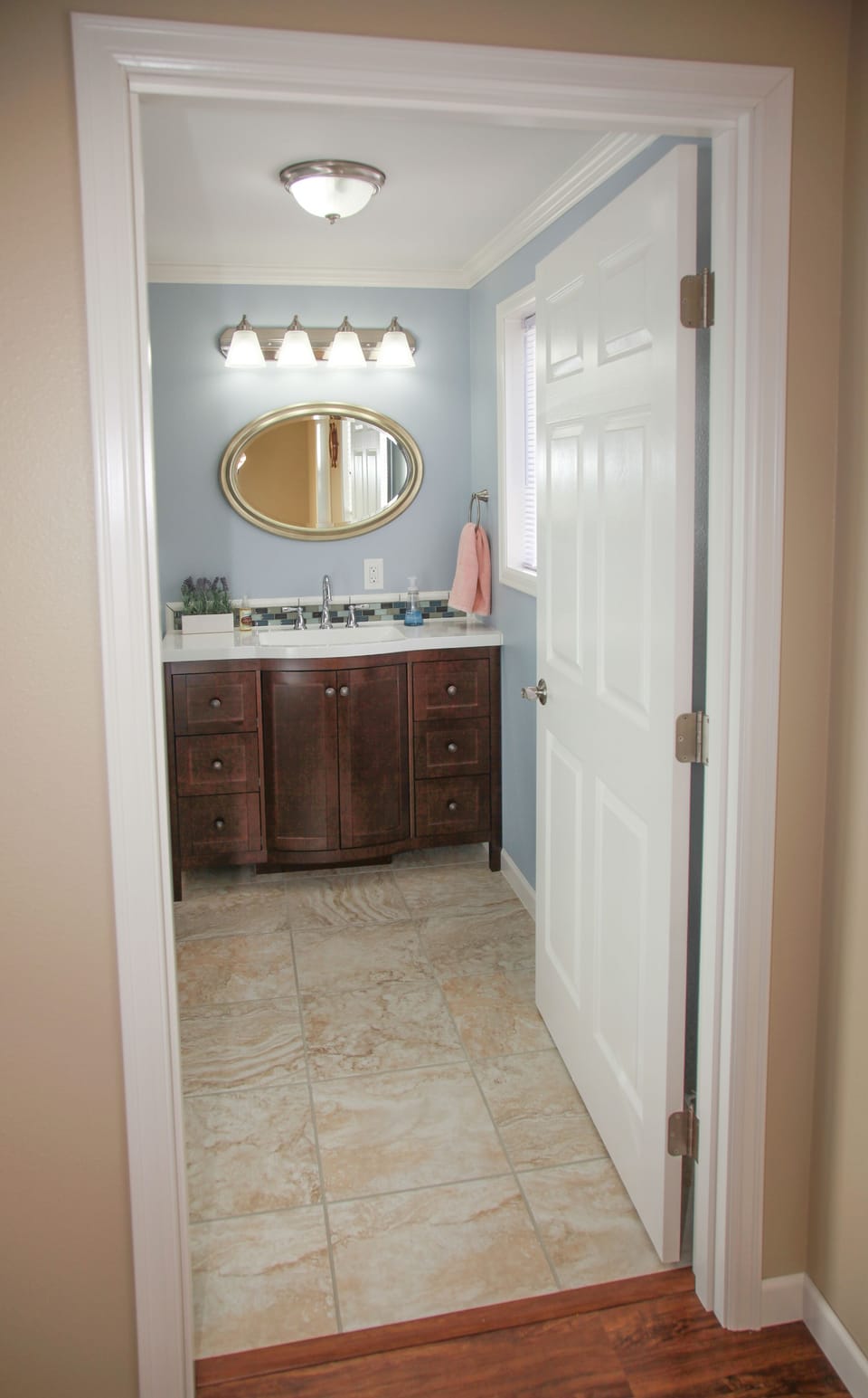 SECOND FLOOR FULL BATH