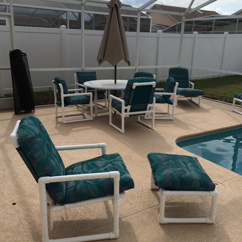 plenty of seating around the pool deck.