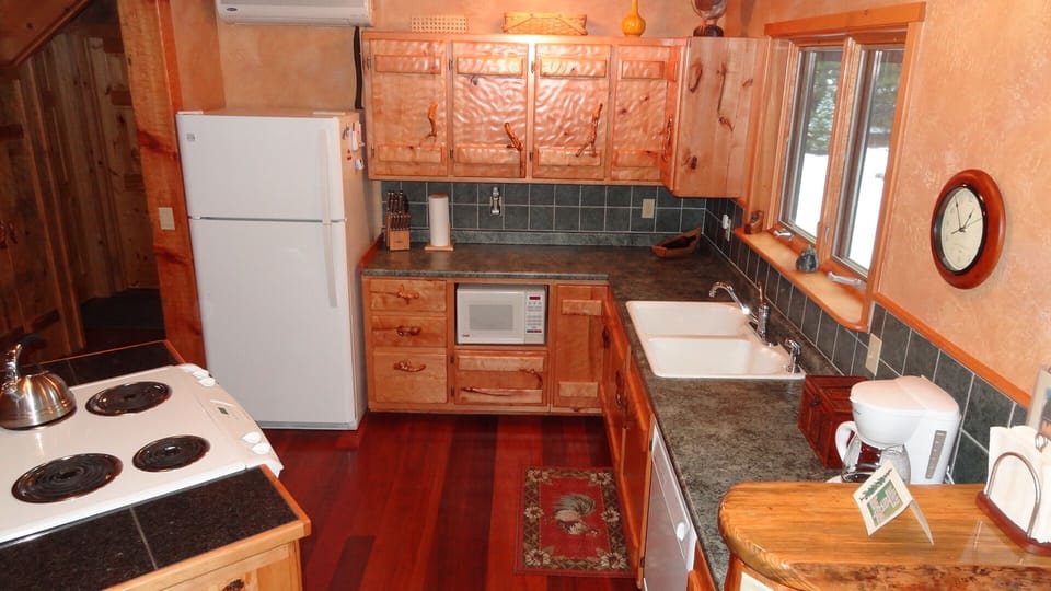 Well equipped kitchen
