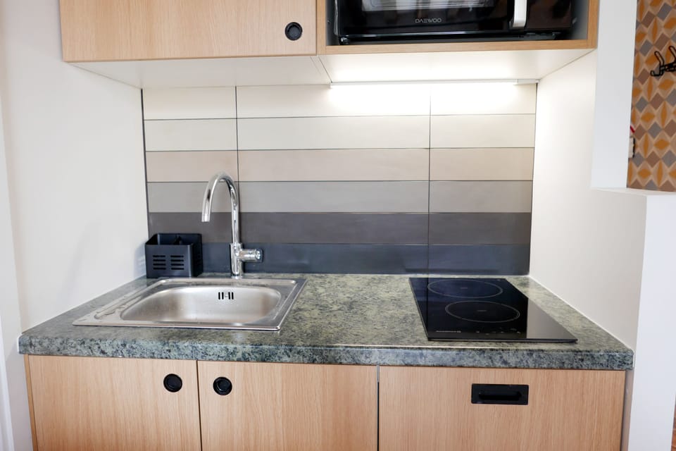 Apt. COSY2 - Latin Quarter - Paris - Closer look at the fully equipped kitchen