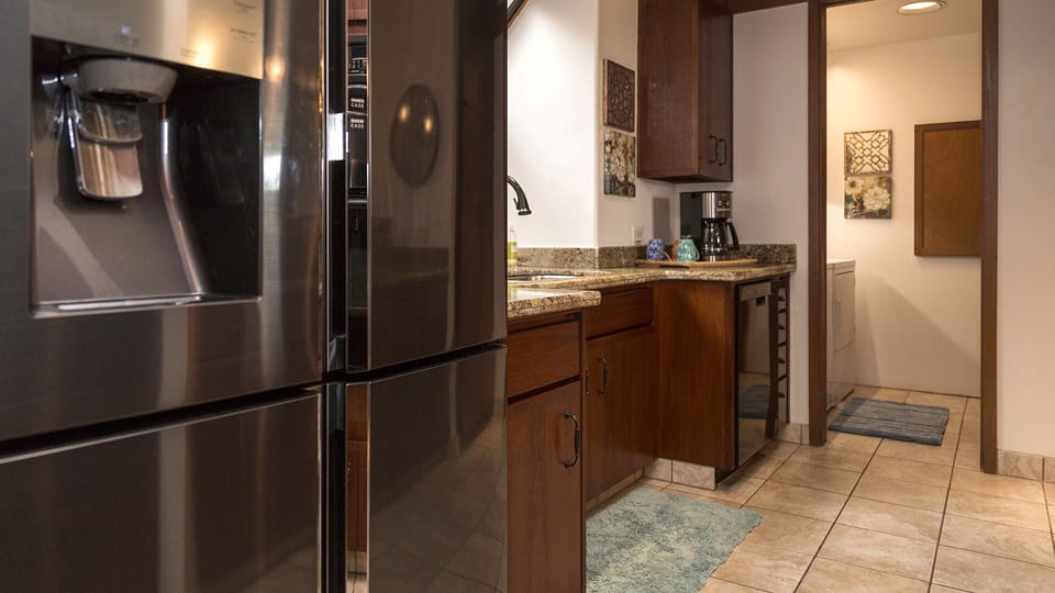 Refrigerator with filtered water and ice dispensers