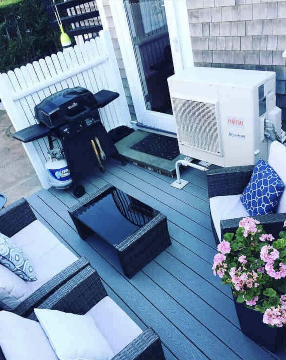 Private patio - seats 4