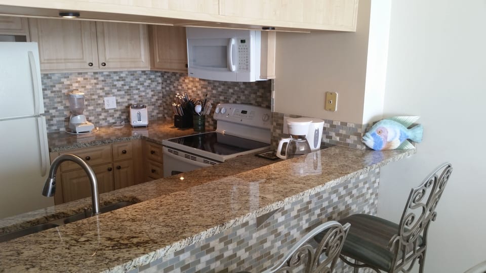 Recently updated Appliances.
Traditional Coffee Pot and Keurig Machine to enjoy 