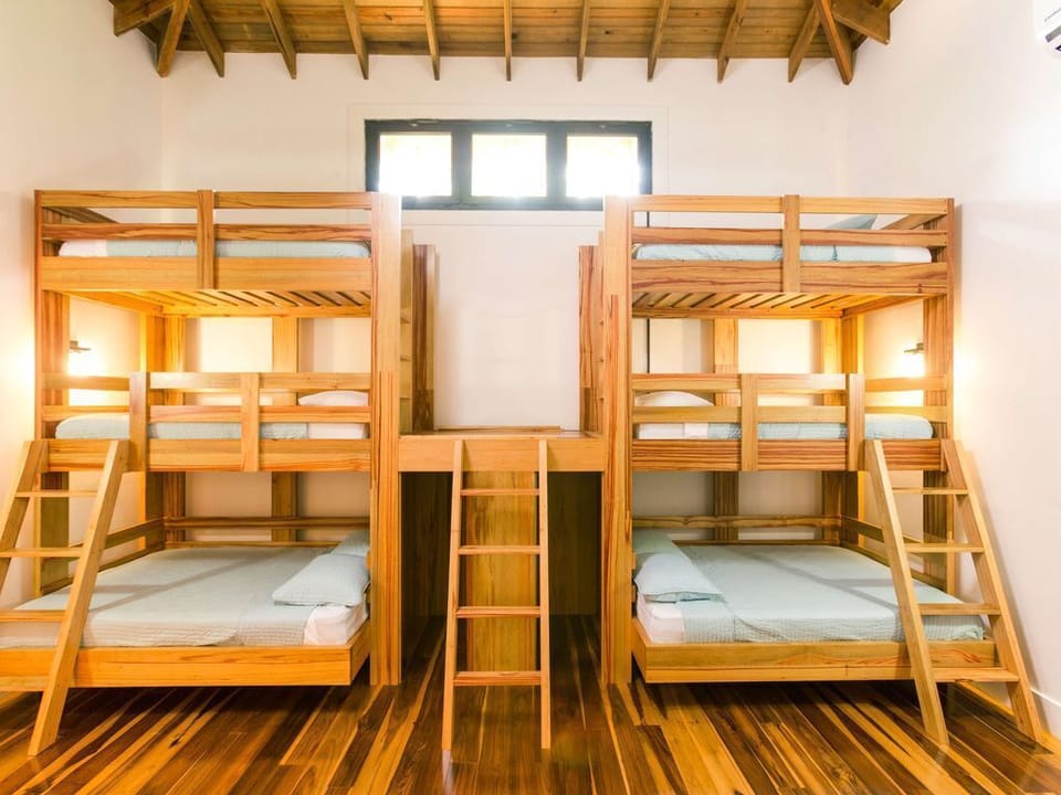 The Custom Bunk Suite 🛏️
More than just a kids' room—our North House bunks feature custom-built, sturdy frames with premium mattresses. Each bed includes its charging port, providing a private, luxury retreat for guests of all ages. 