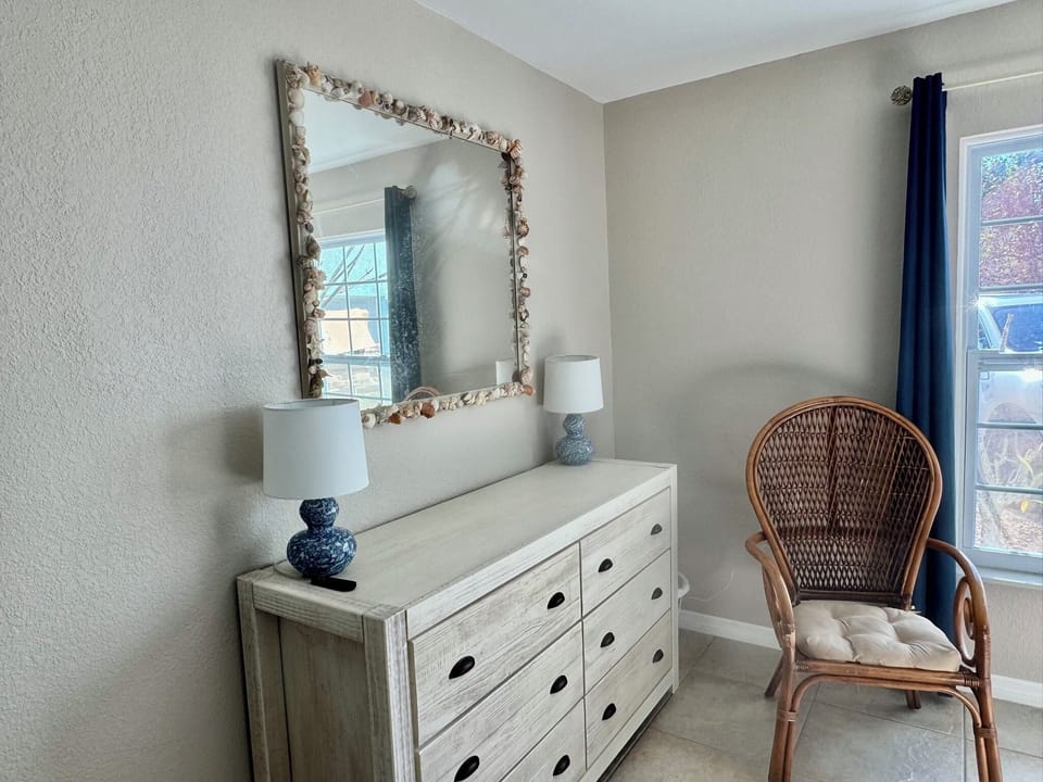 Main suite, beachie and fun...